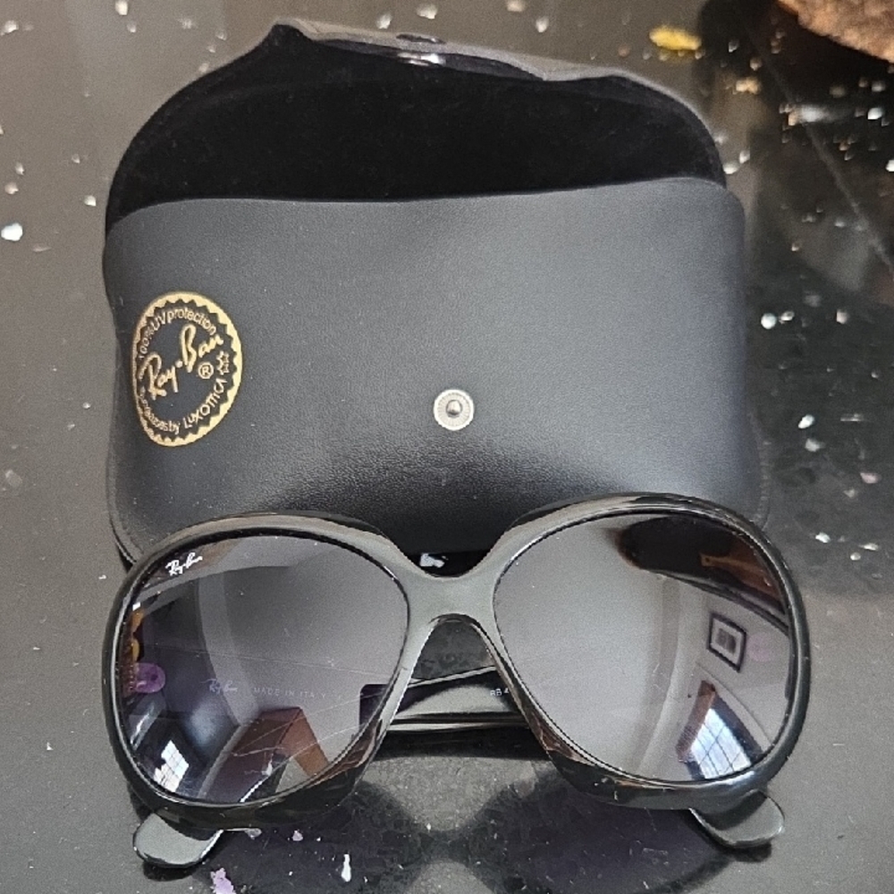 Ray-Ban Glossy Black Women's Sunglasses
